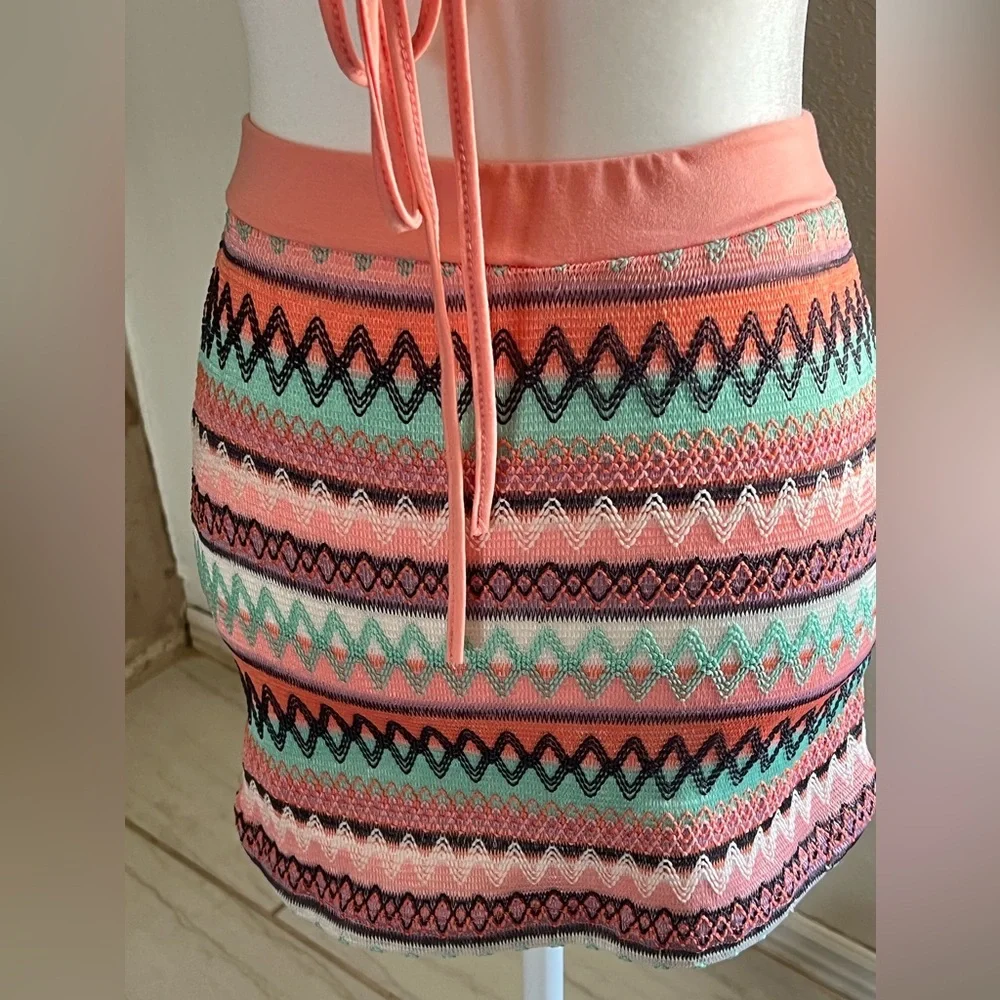 SHEIN ICON Chevron Print Halter Top & Bodycon Skirt
